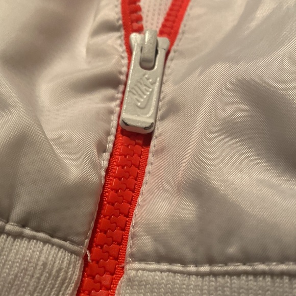 Nike wind/rain jacket - Picture 5 of 6